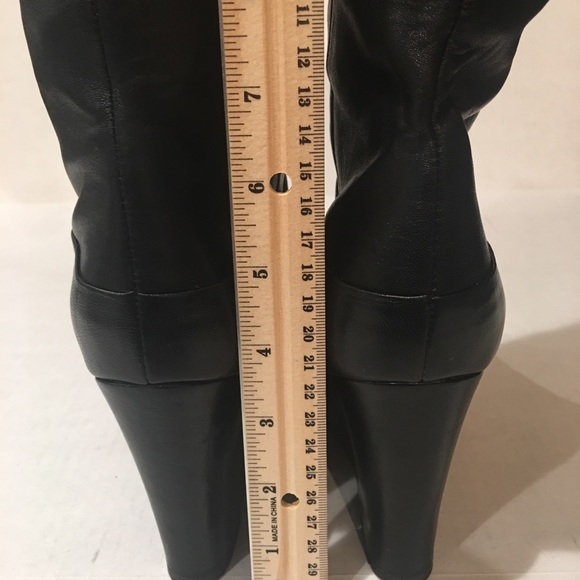 PRADA AUTHENTIC LEATHER BOOTS - Picture 5 of 7